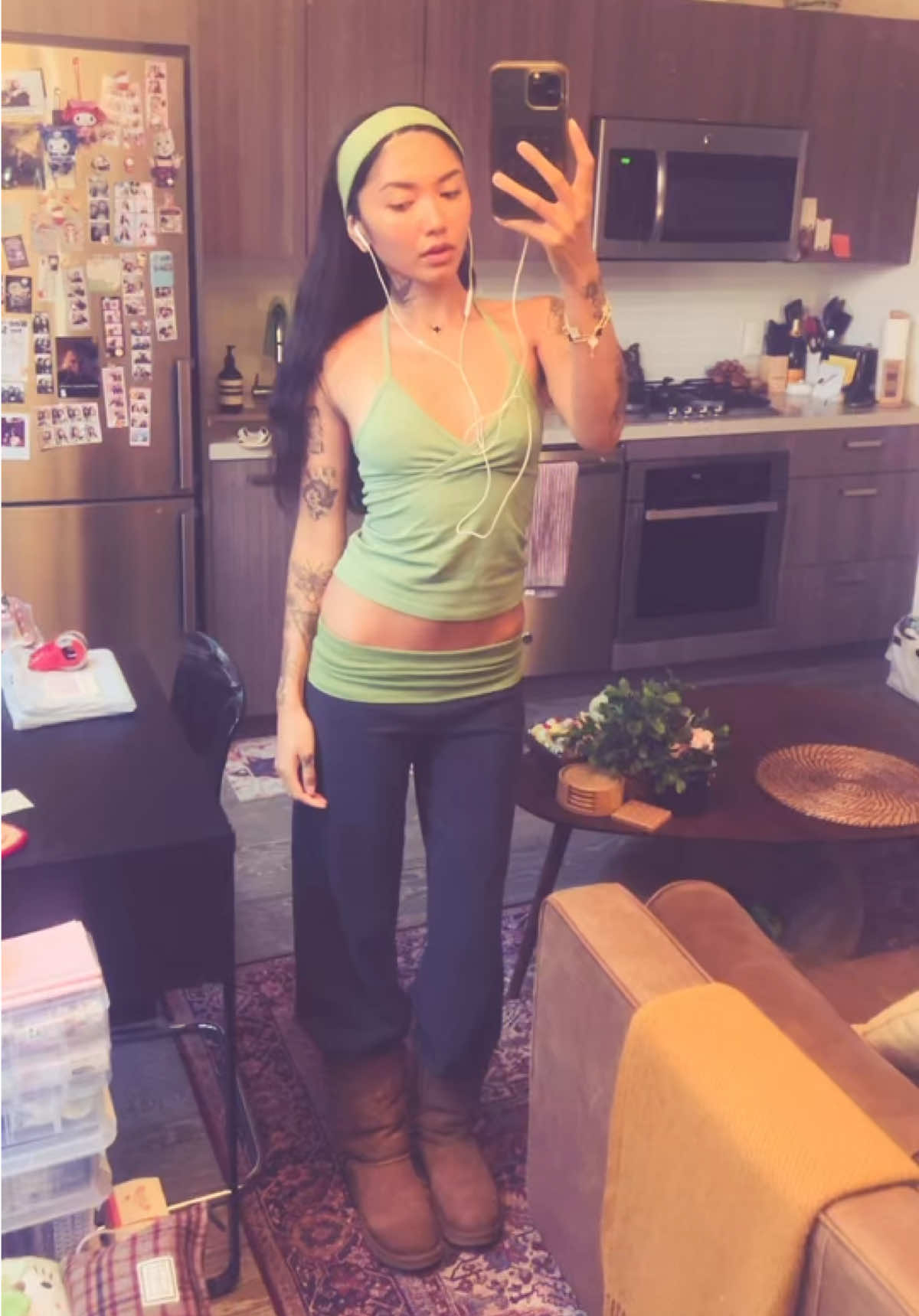 @LipBiteEmoji