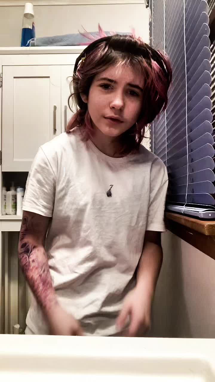 @xXAngel-of-illnessXx