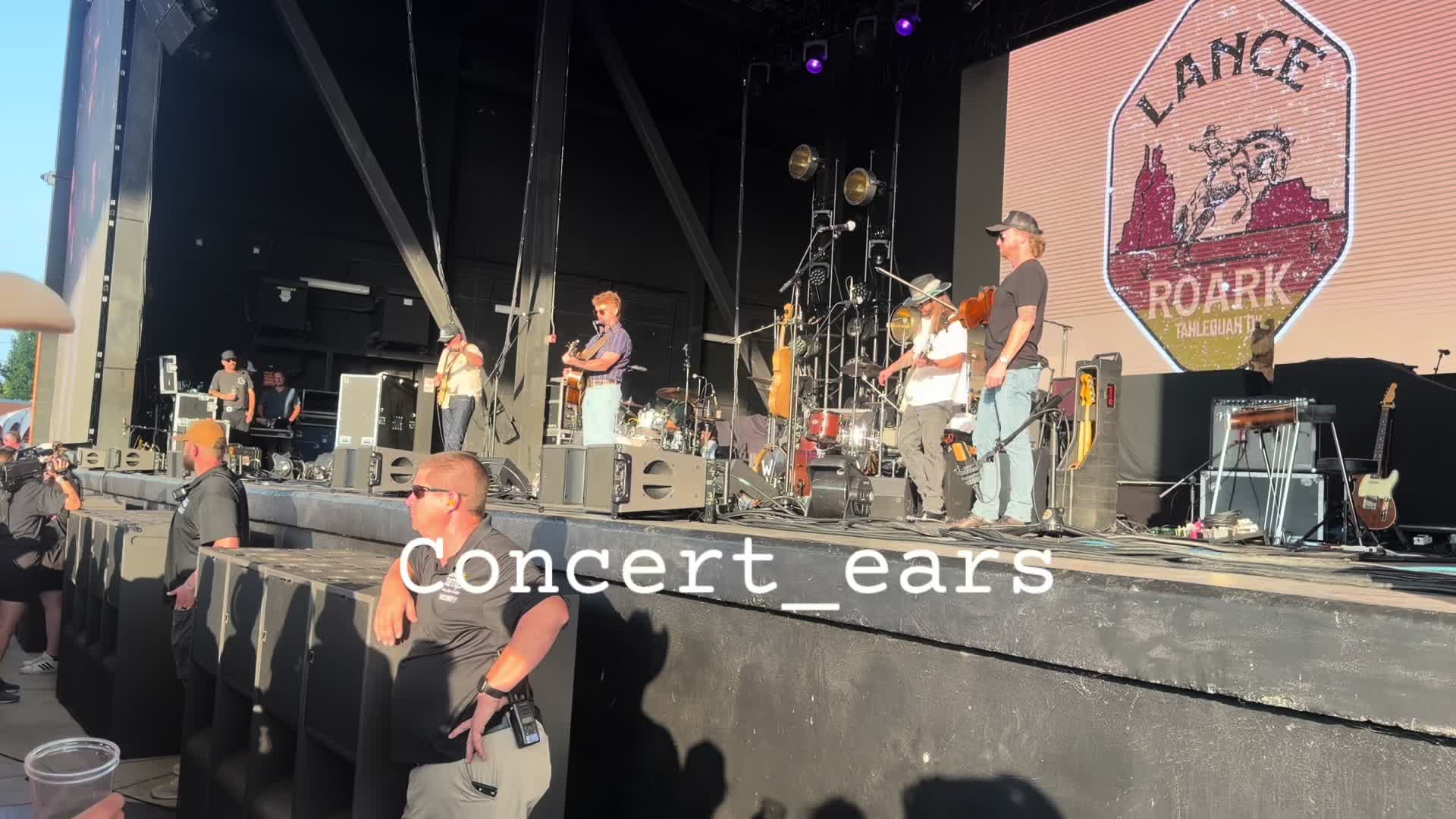 @CoNceRt Ears 🎵🤘🏽🙂&zwj;↕️