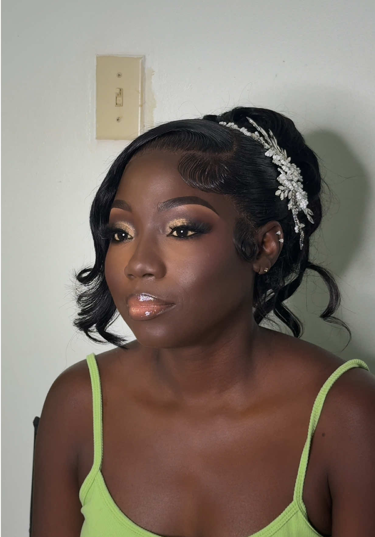 @Makeupbymomo_mua