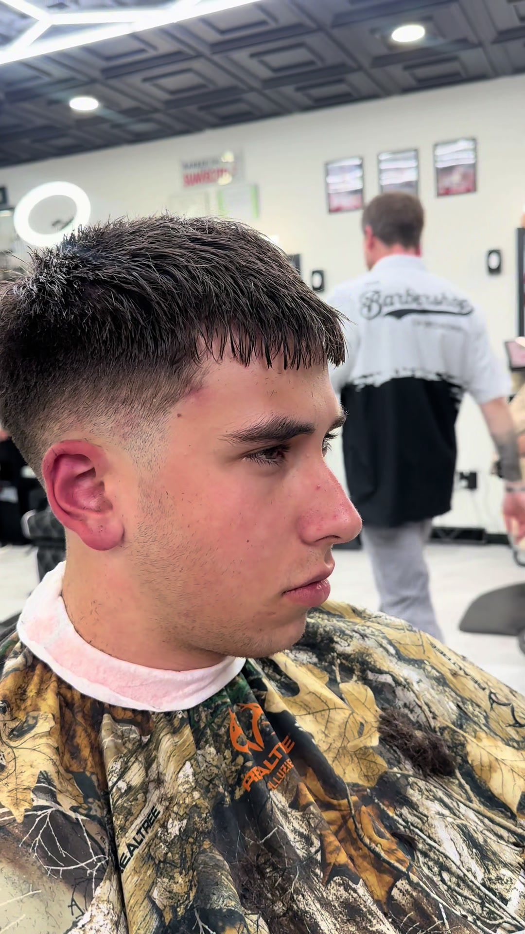 @OFFTHEGRID-BARBER