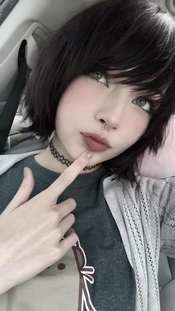 @elliibear