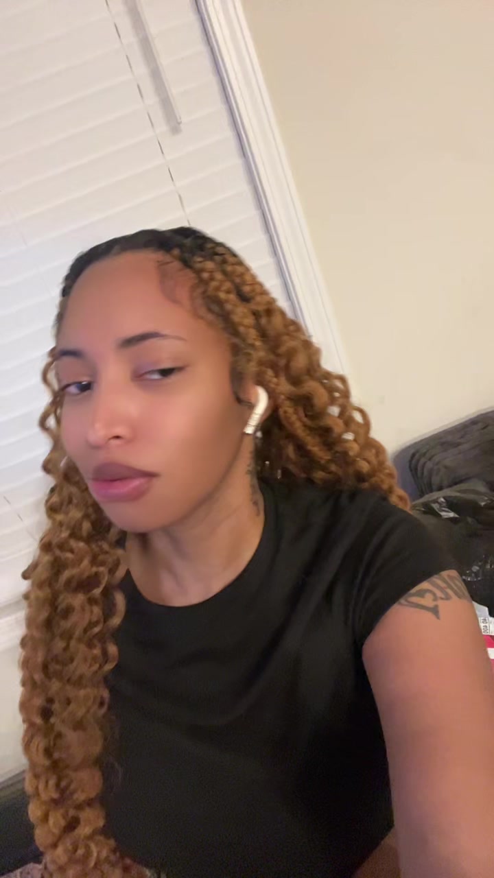 @Kweeenaliciaa