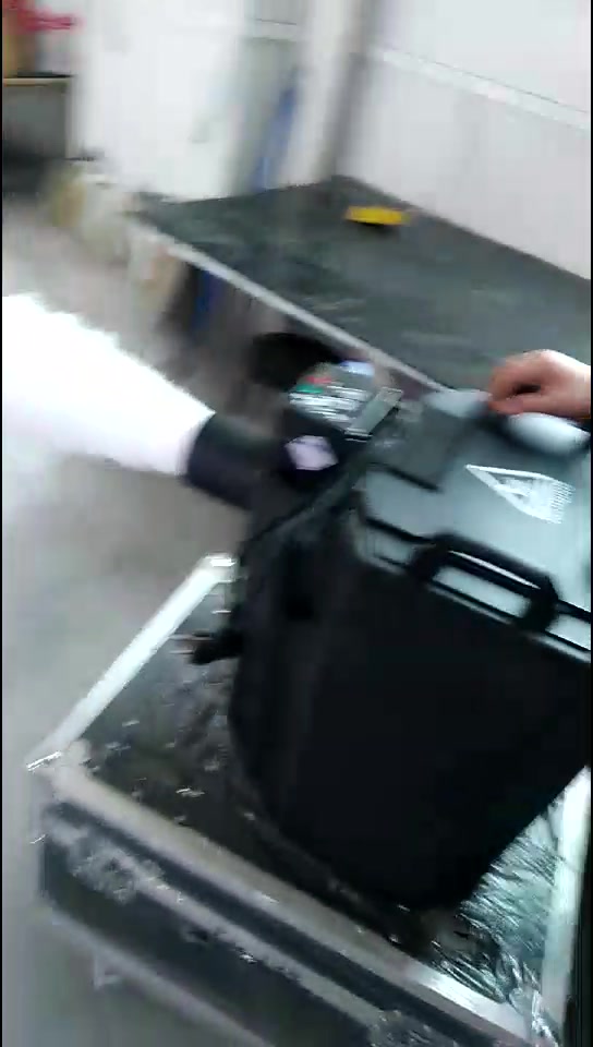 @艺森电子科技舞台灯光厂