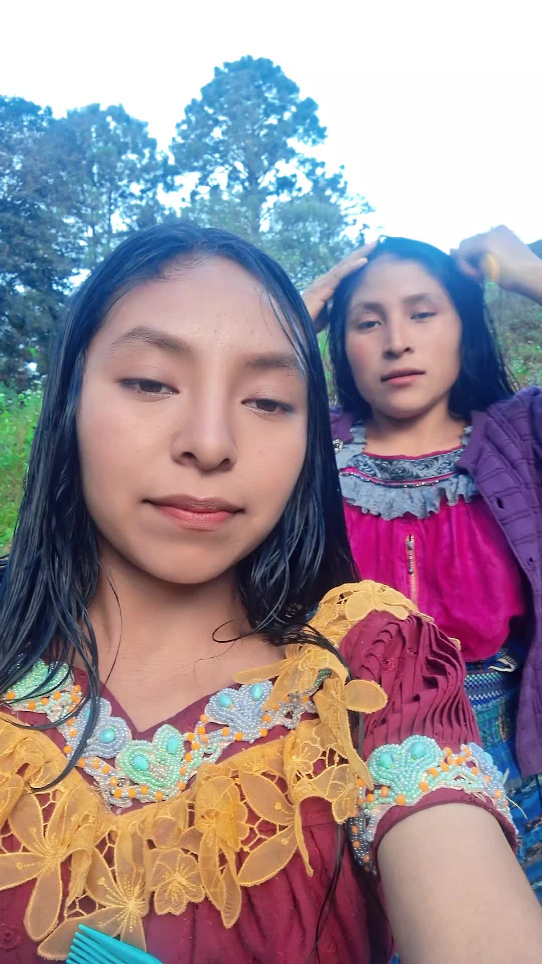 @maría ()