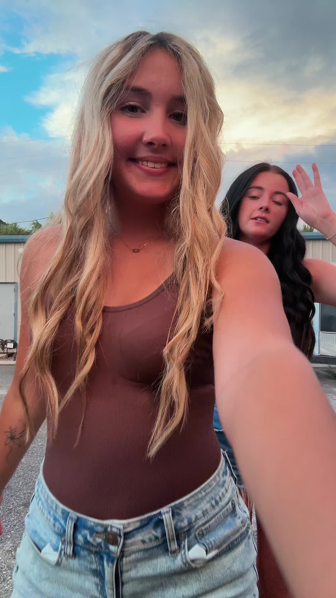 @tay