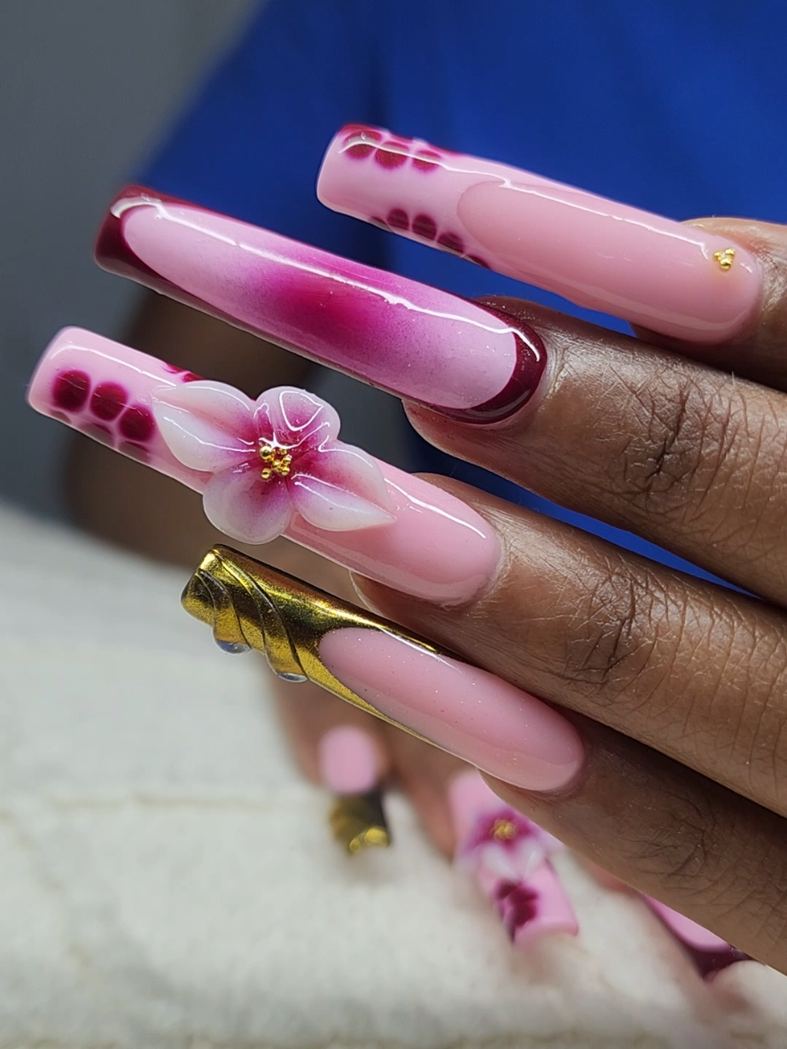 @Elegance Nails & Parlour