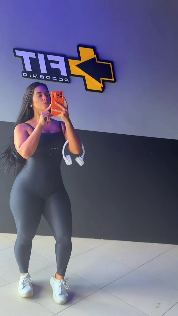 @Janaína
