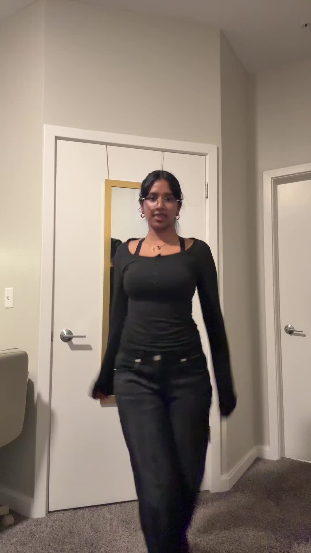 @divyamommyd