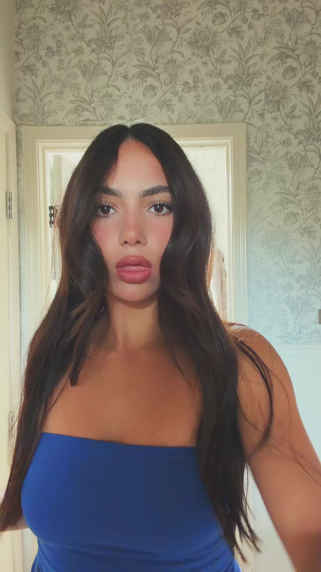@YelloHelo