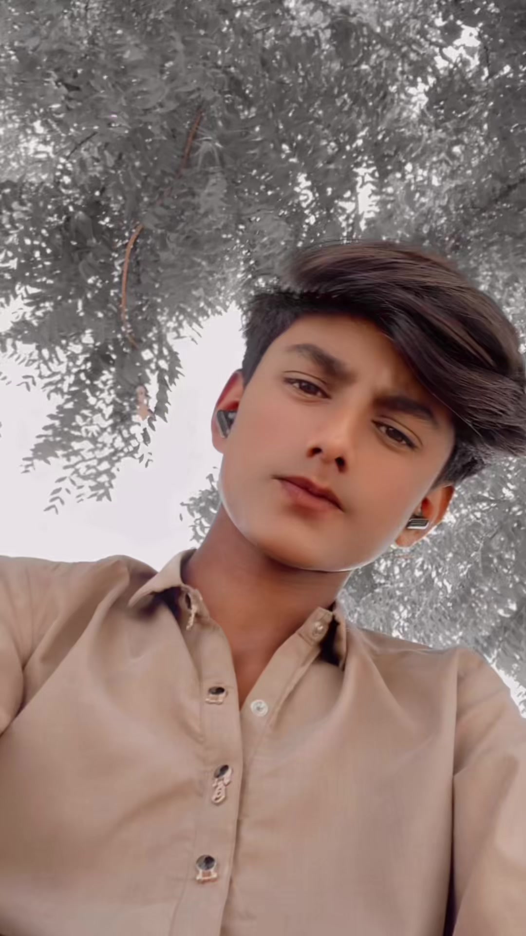@🚩𝘿𝙀𝘾𝙀𝙉𝙏 ➜ لڑکا