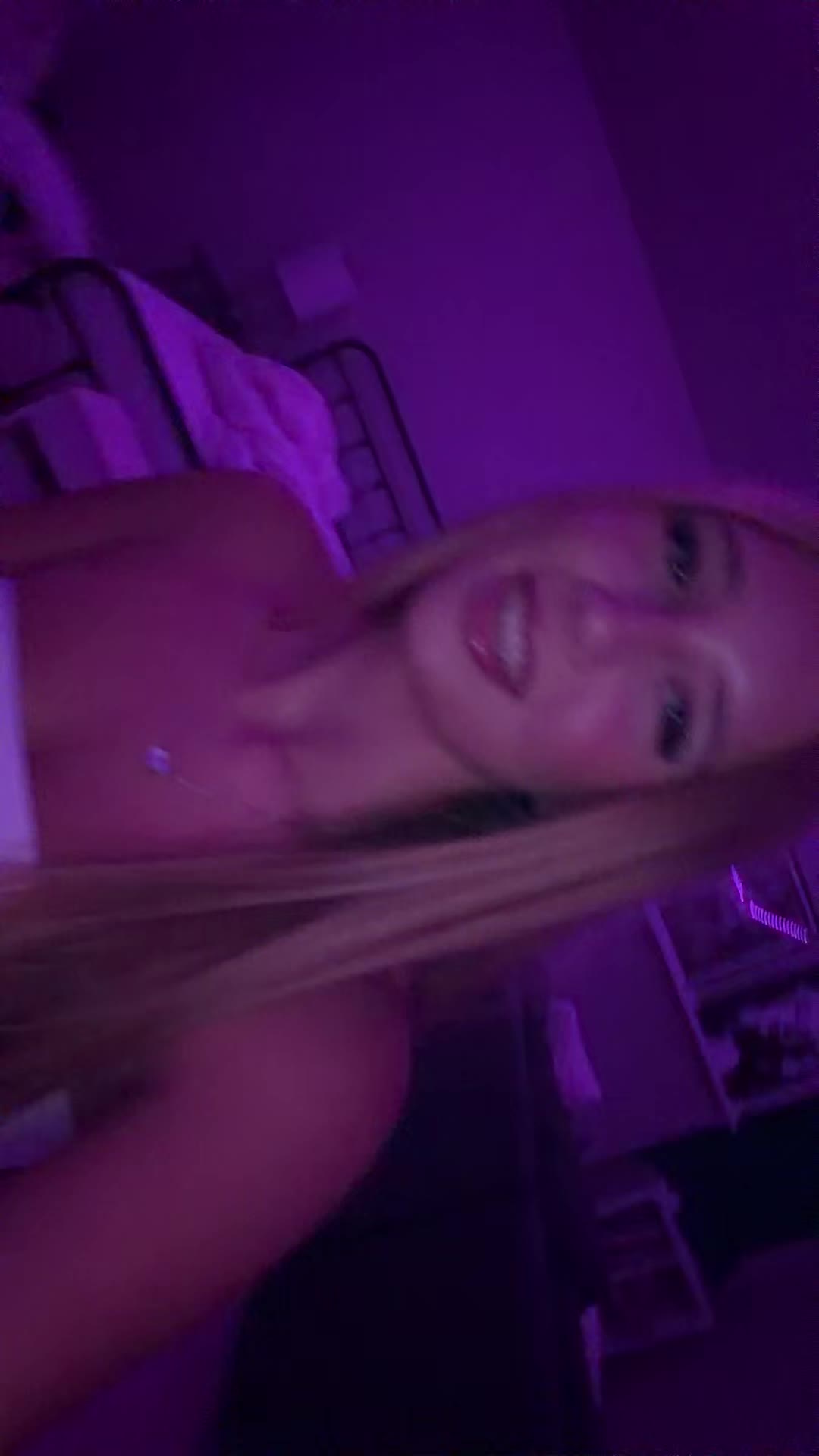 @𝕔𝕙𝕝𝕠𝕖