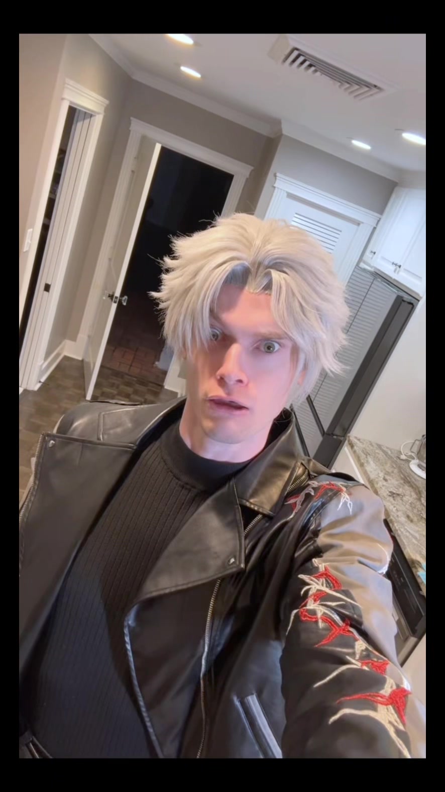 @adamoz_cos