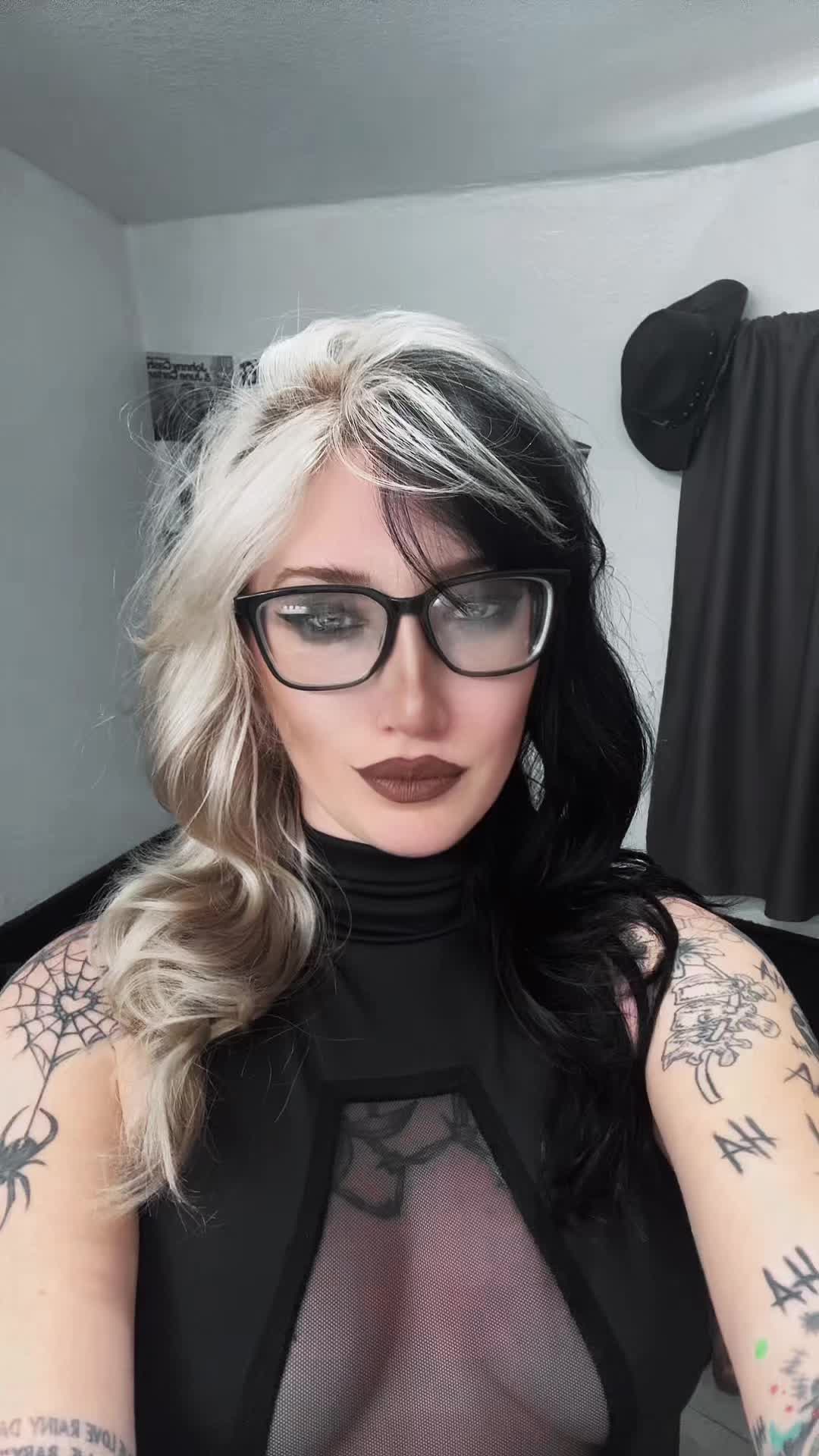 @🖤That Gothic Redneck Chick🖤