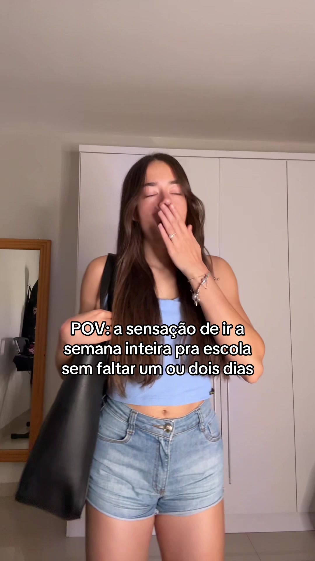 @Julia Andrade