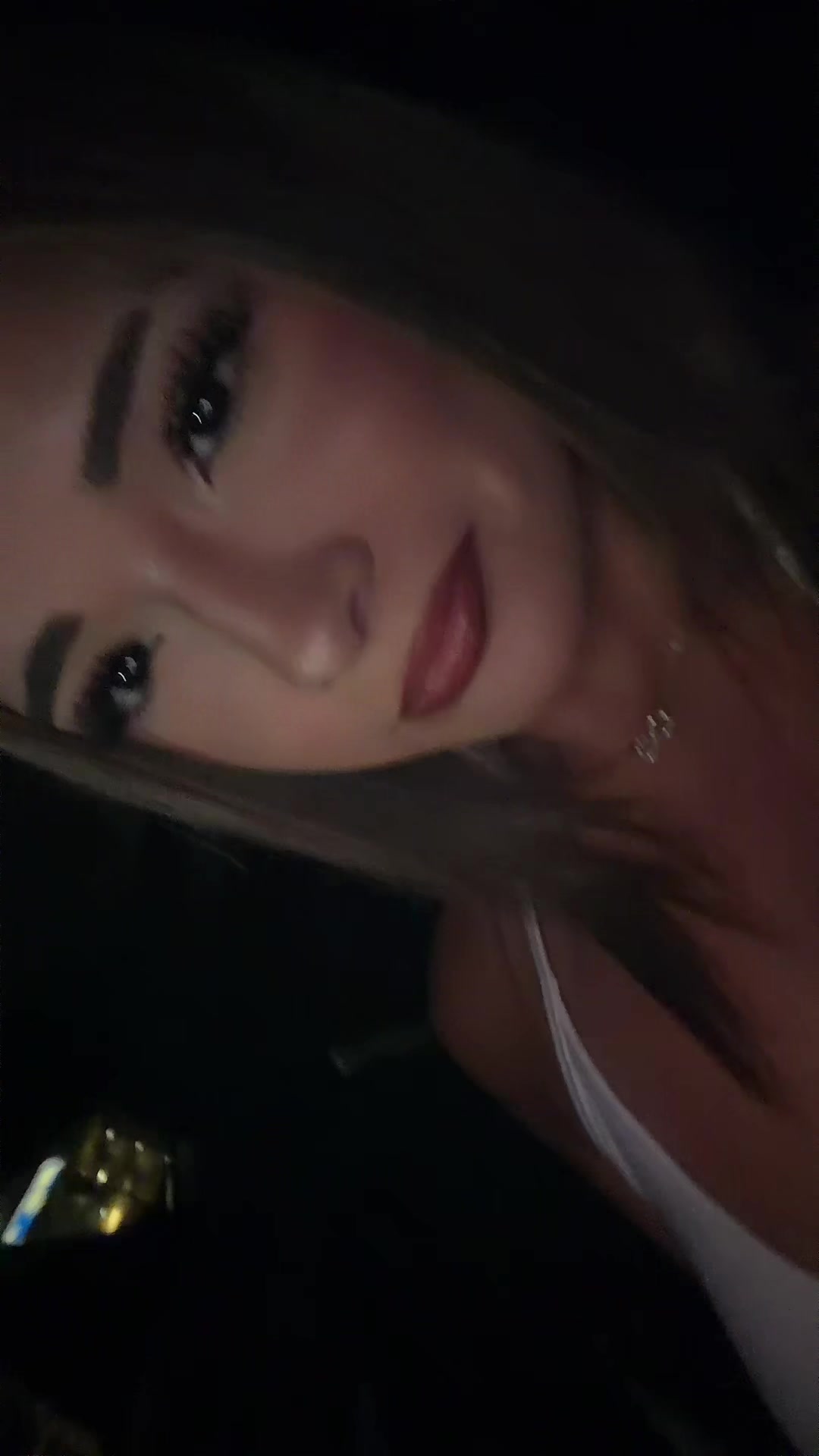 @evii 🥂🤍🧸