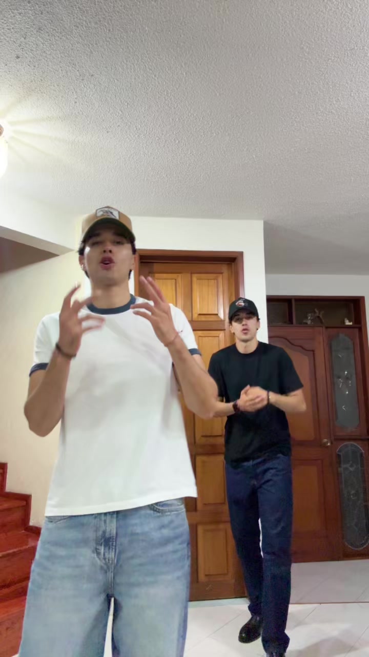 @Zavaleta