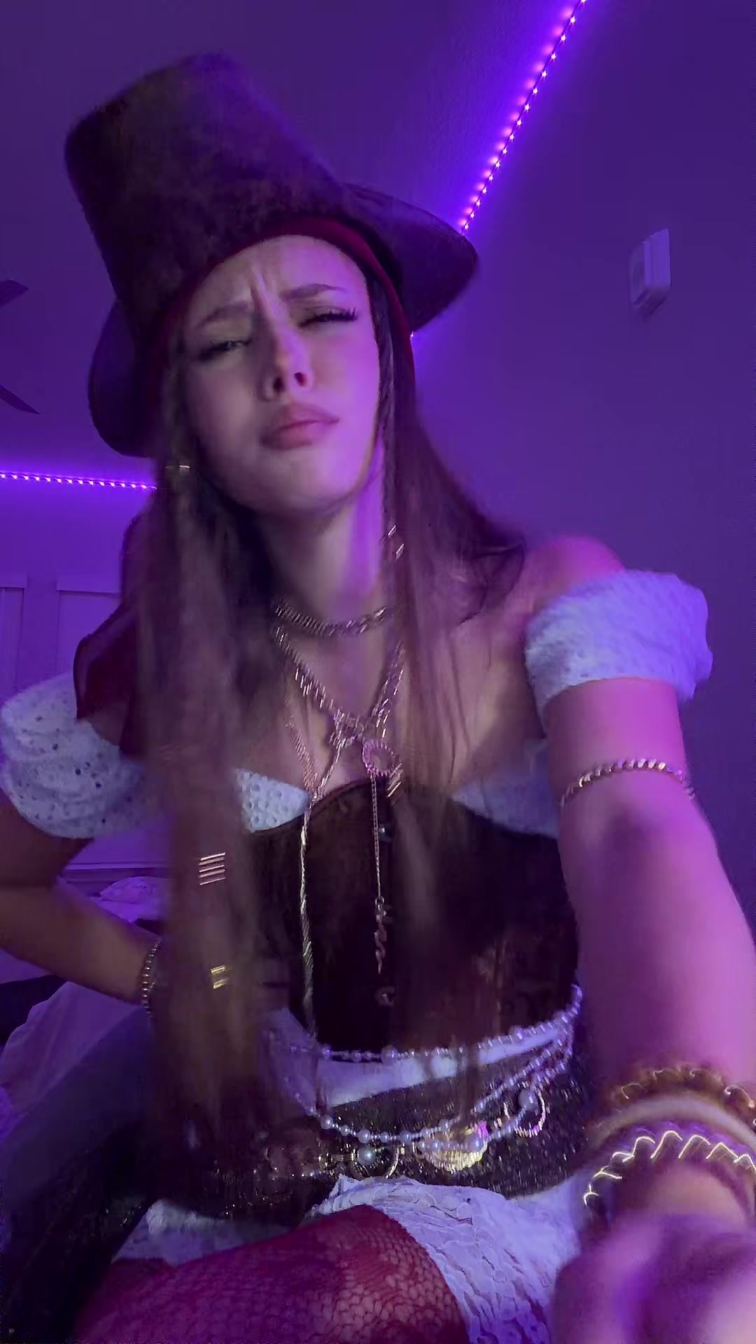@Машку за ляжкуу ✨