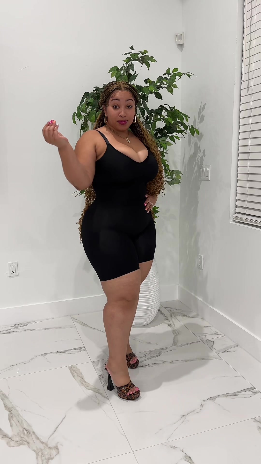 @YourAuntieMoe