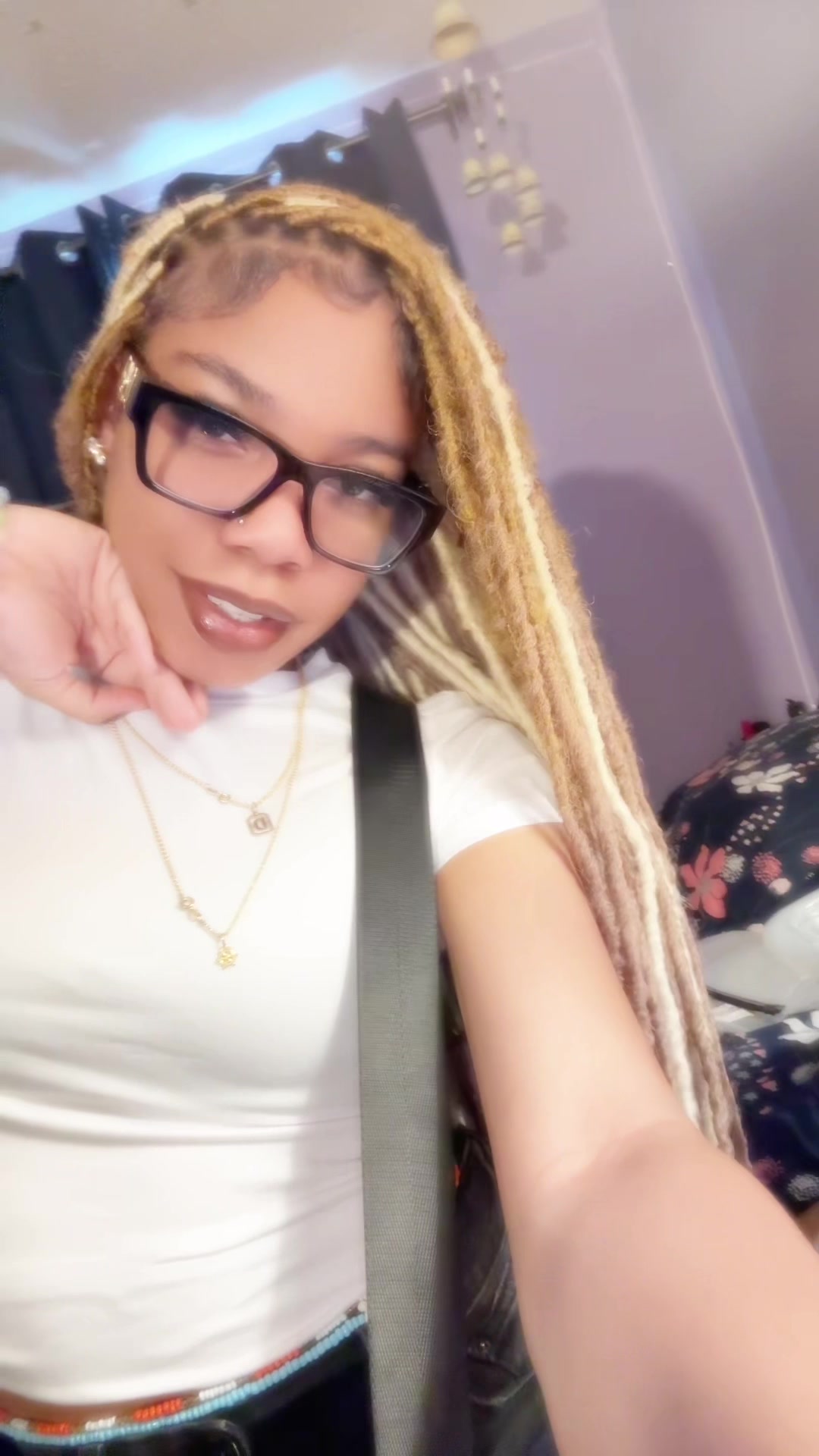 @Dee🩵.