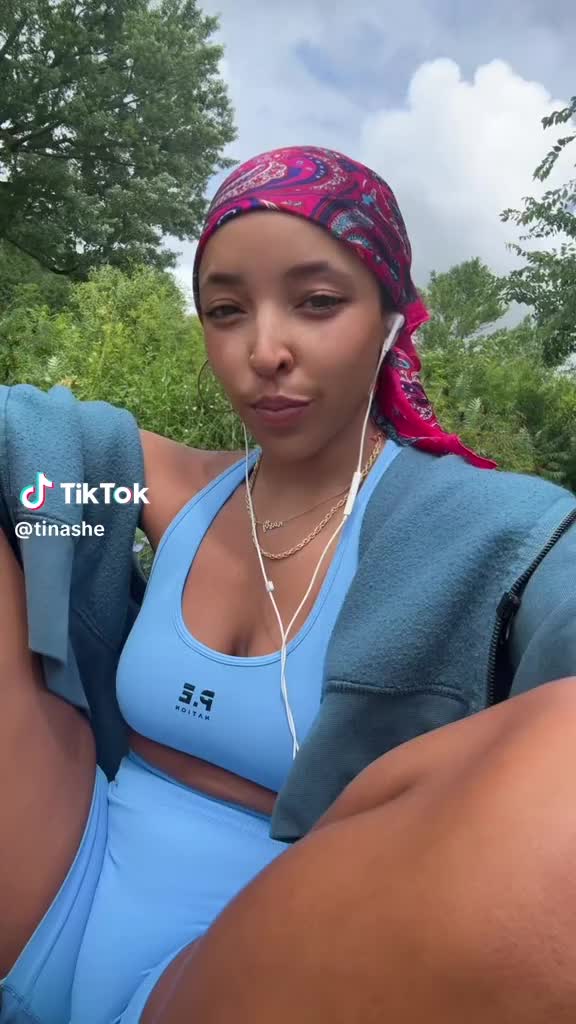 @tinashenow