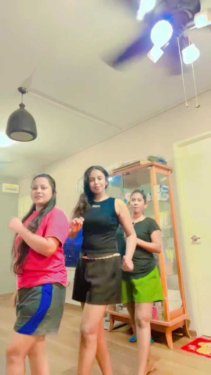 @06cutedilani🇱🇰🇸🇬
