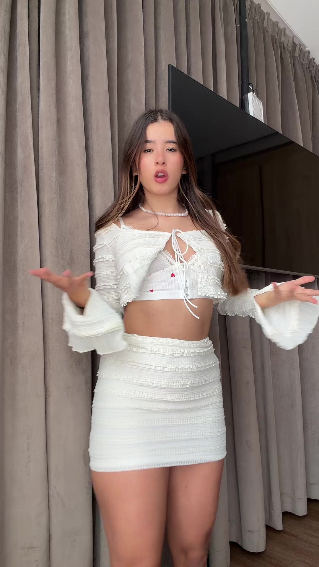 @Xox 🌩️