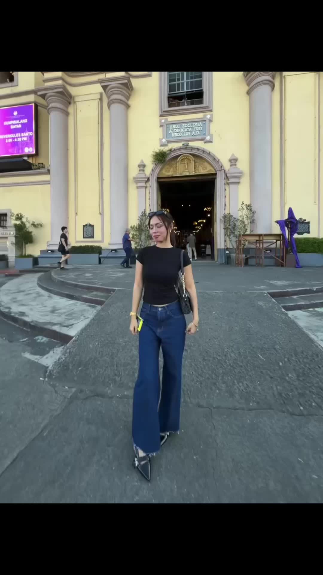@@luckygirlyuri_ on ig 🍀