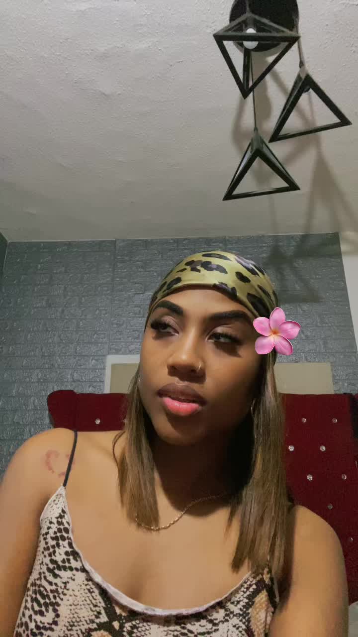 @Kennilashes