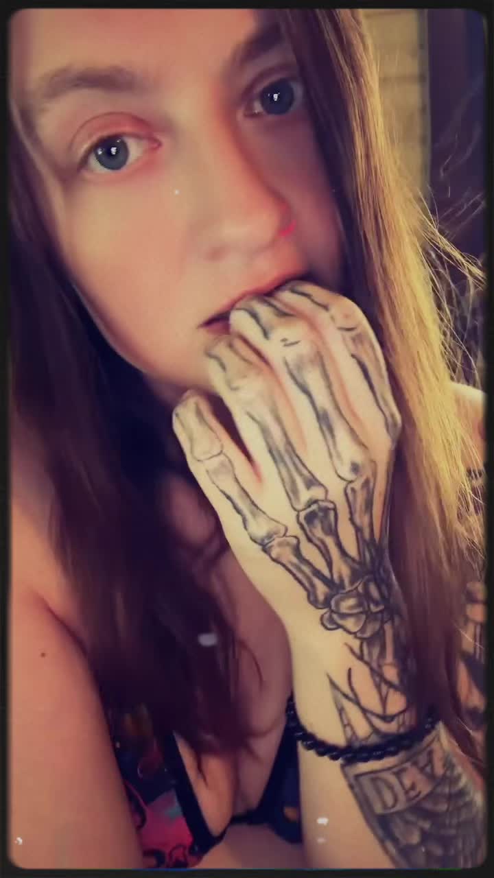 @Jessica🖤✨🧿