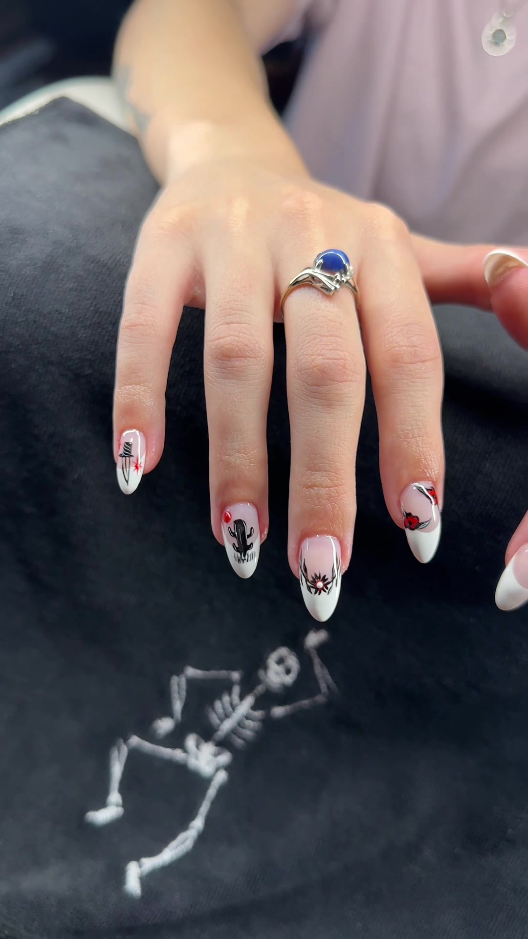 @softbutsharpnails
