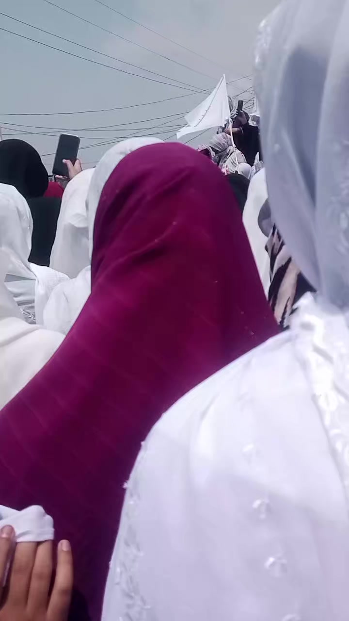 @~