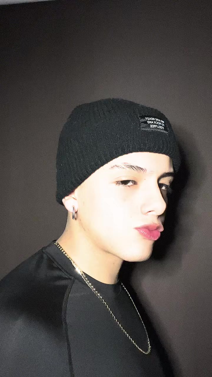 @benjadeita