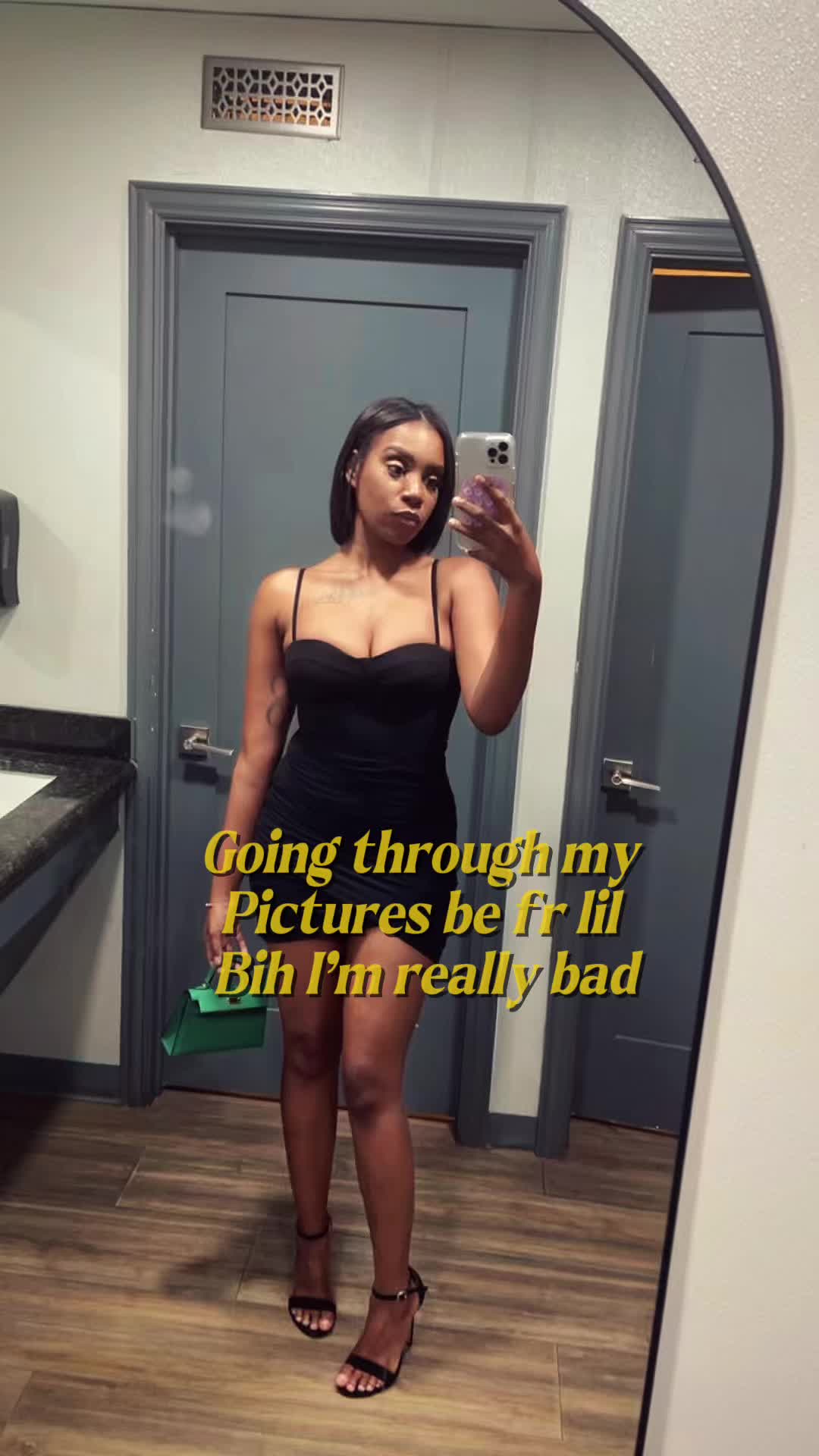 @Chellebelle