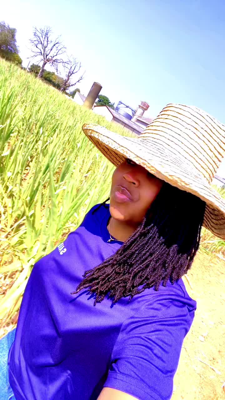 @launa🇿🇼🇫🇷