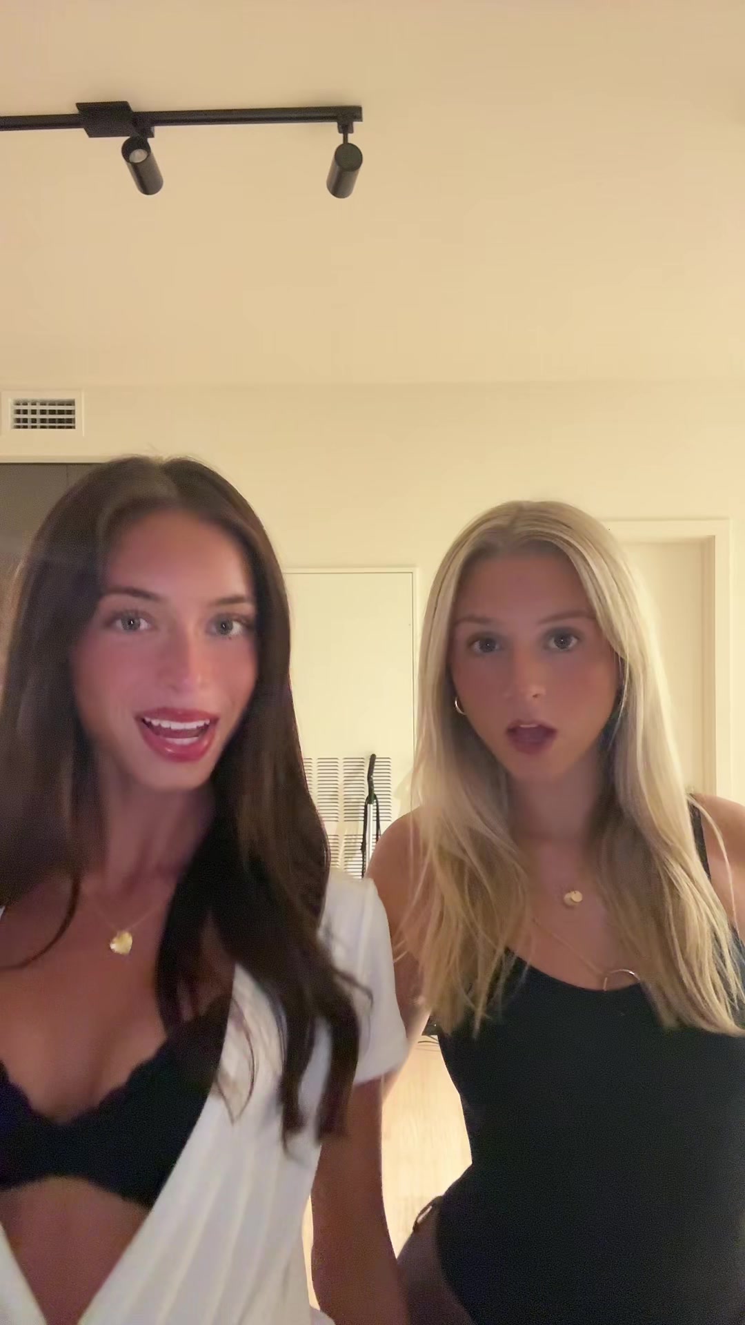 @molliesaftlas