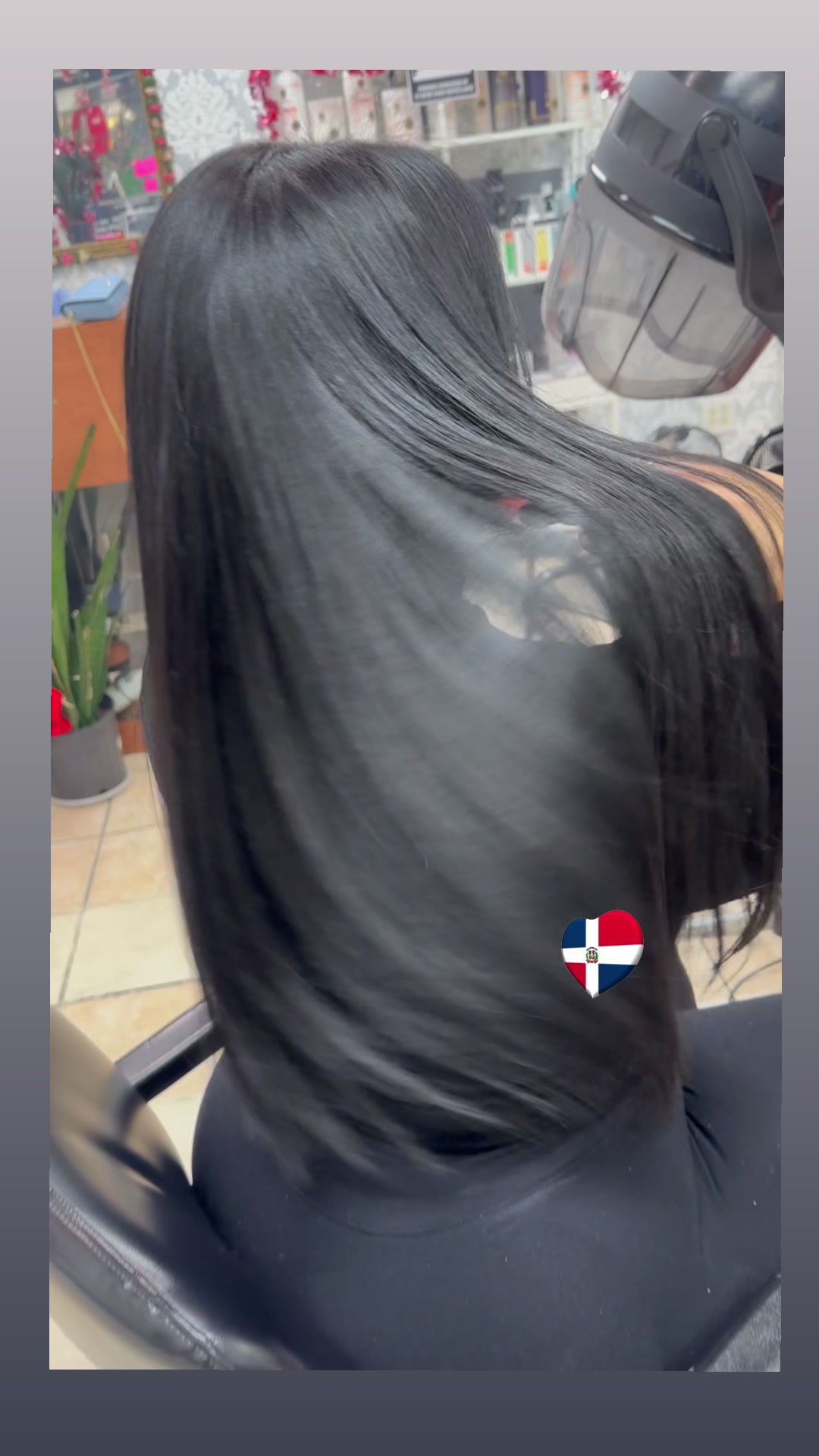 @lucysalon103