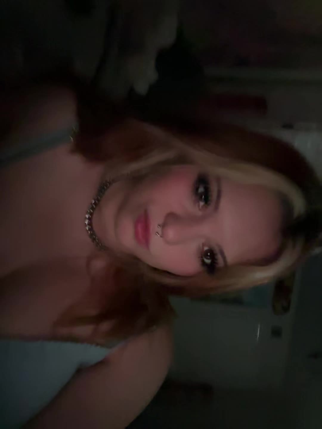 @:3