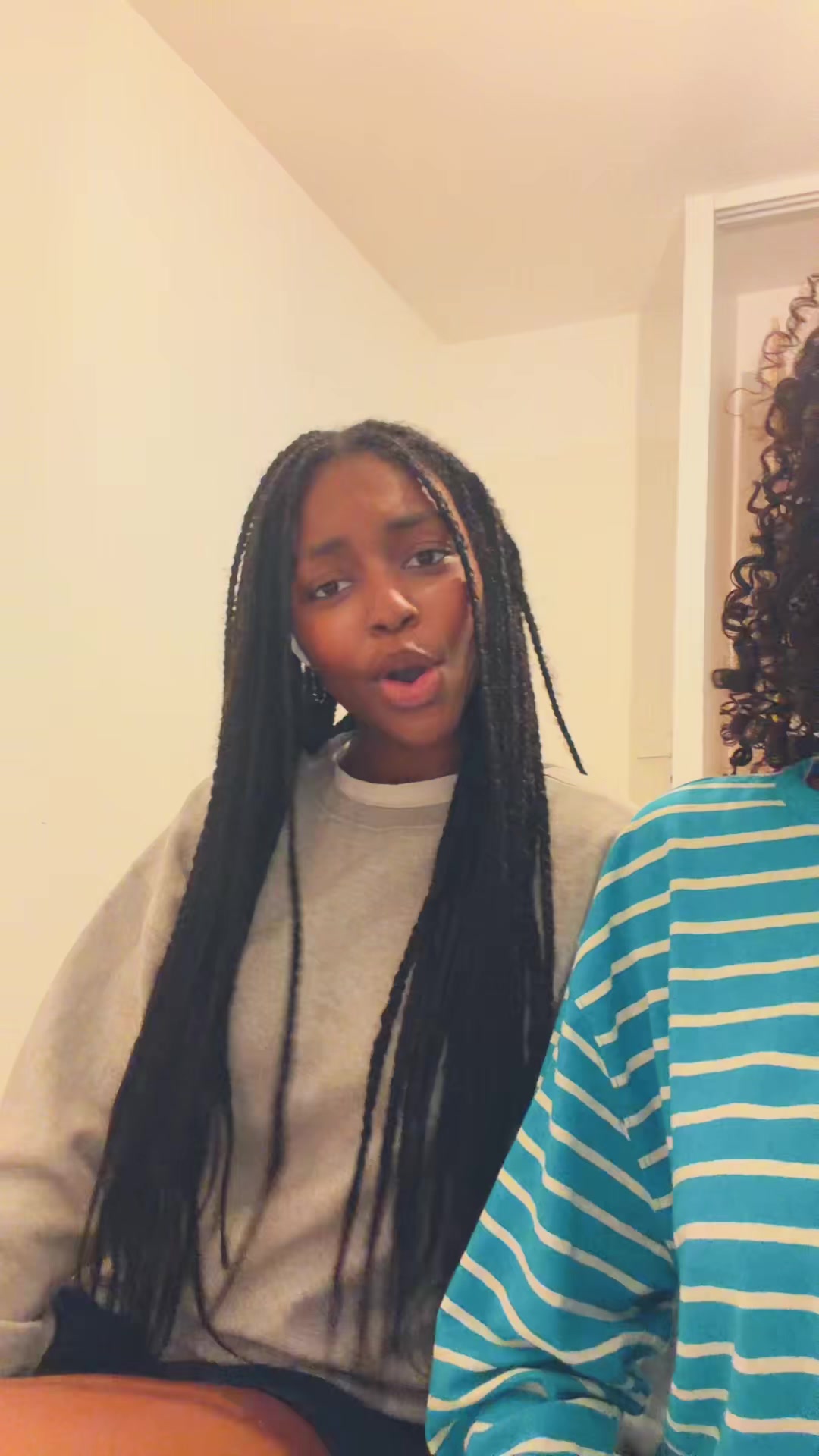 @lolaaa