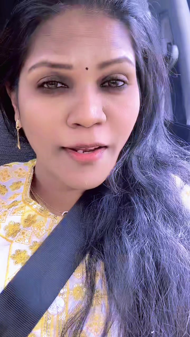 @GaYaThRI❤️ MaNiKAnDaN ❤️🇨🇦☃️