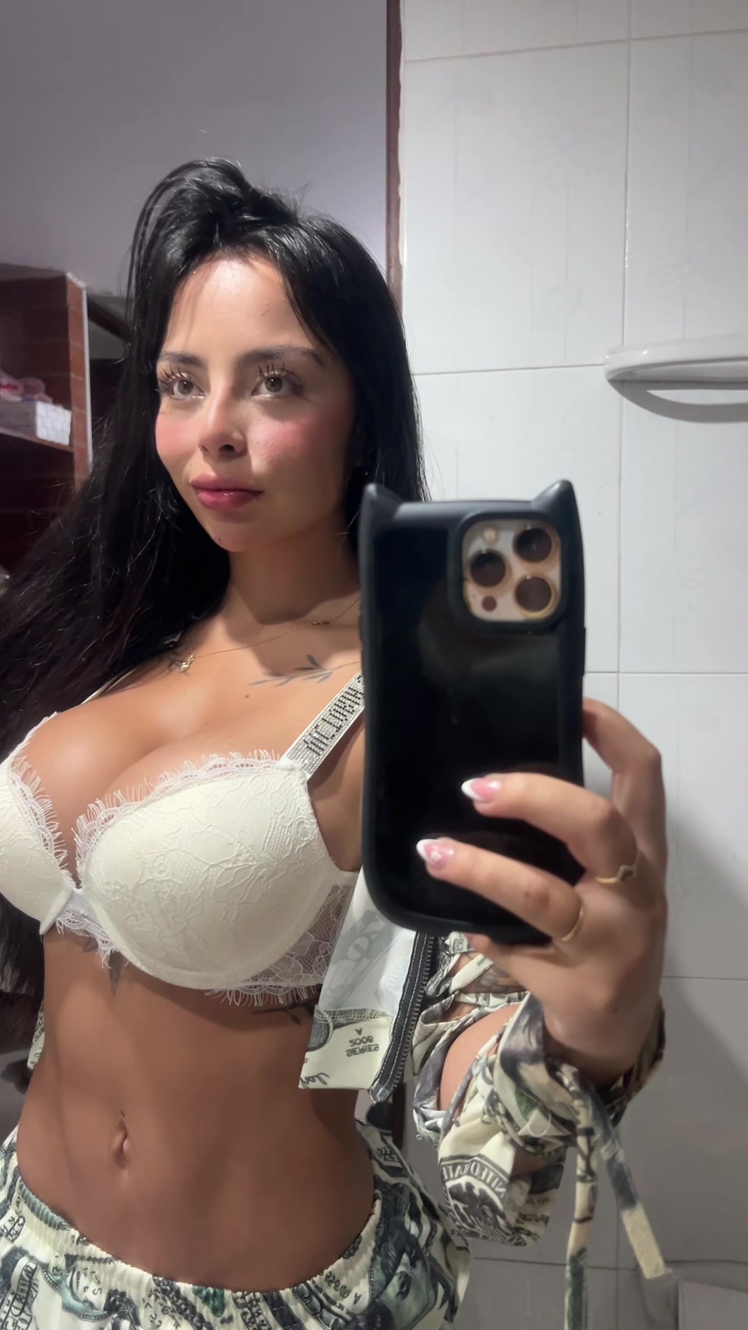 @Ela_jamaica20