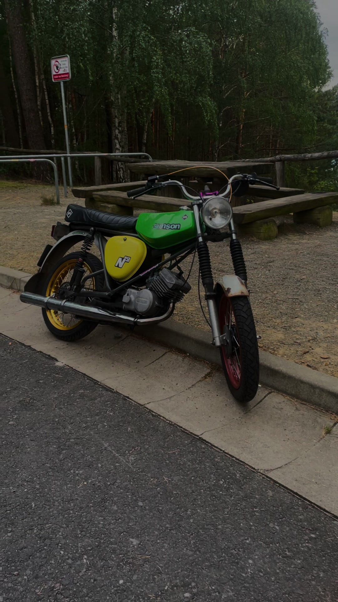 @2stroke.hnl