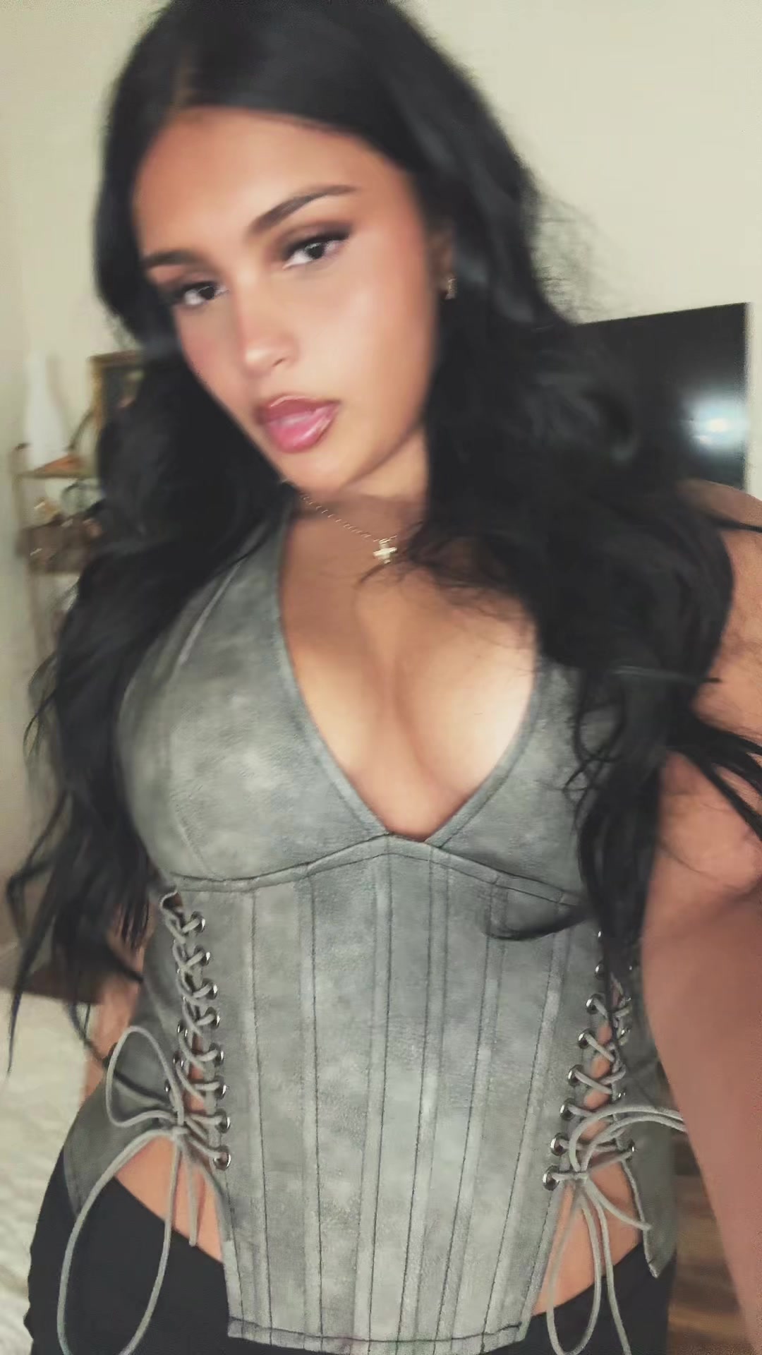 @Micaela