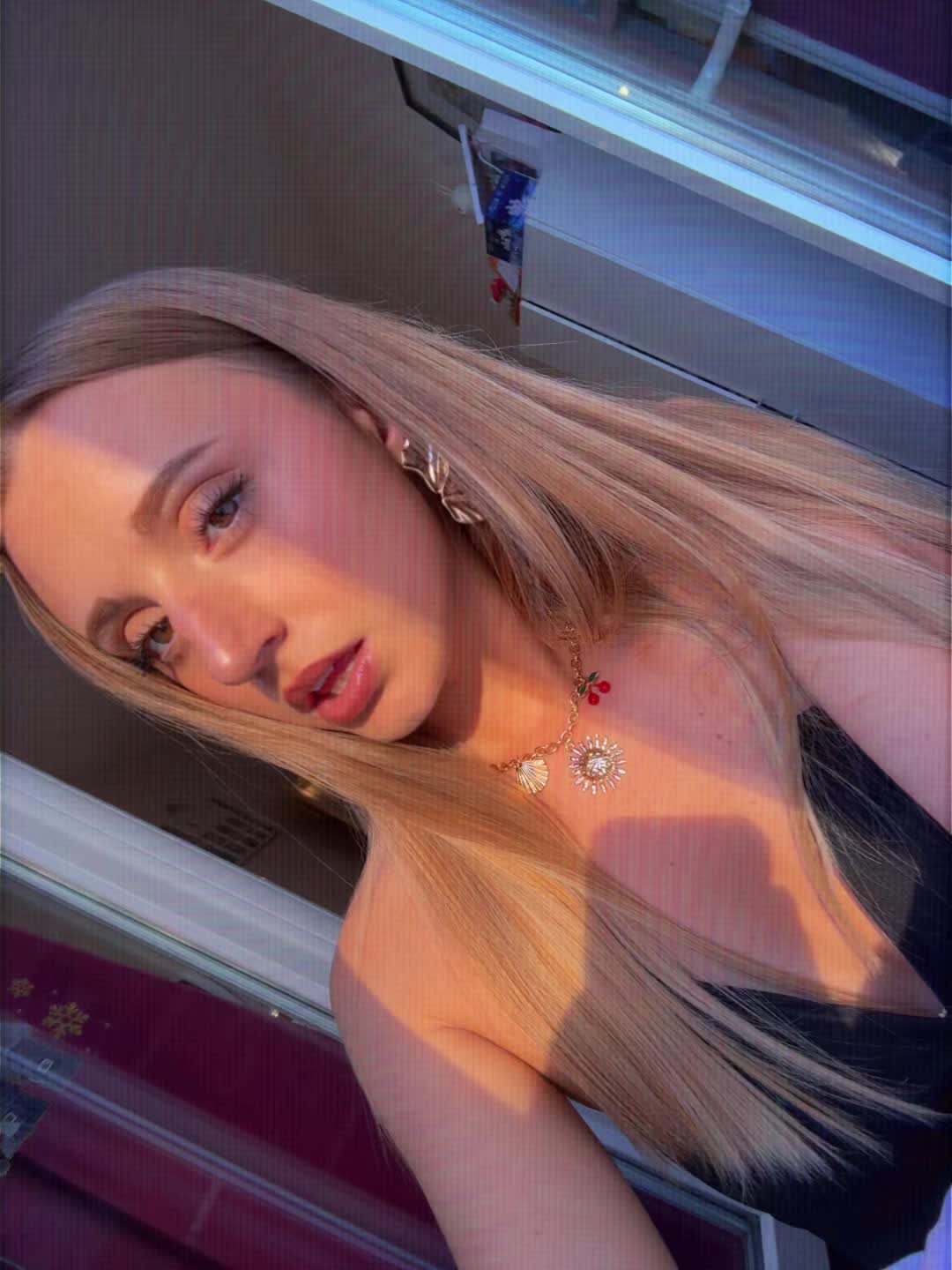 @🥥