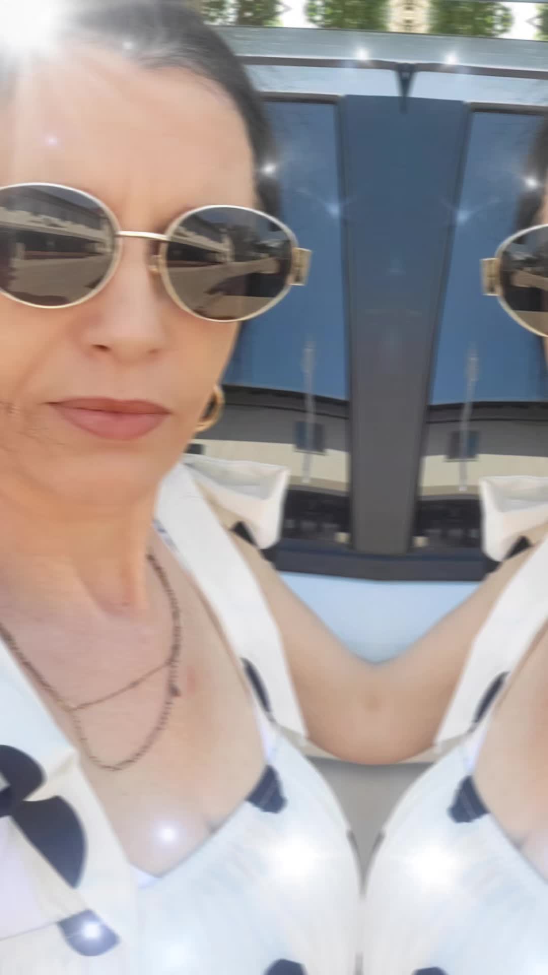 @Lili Lilisor