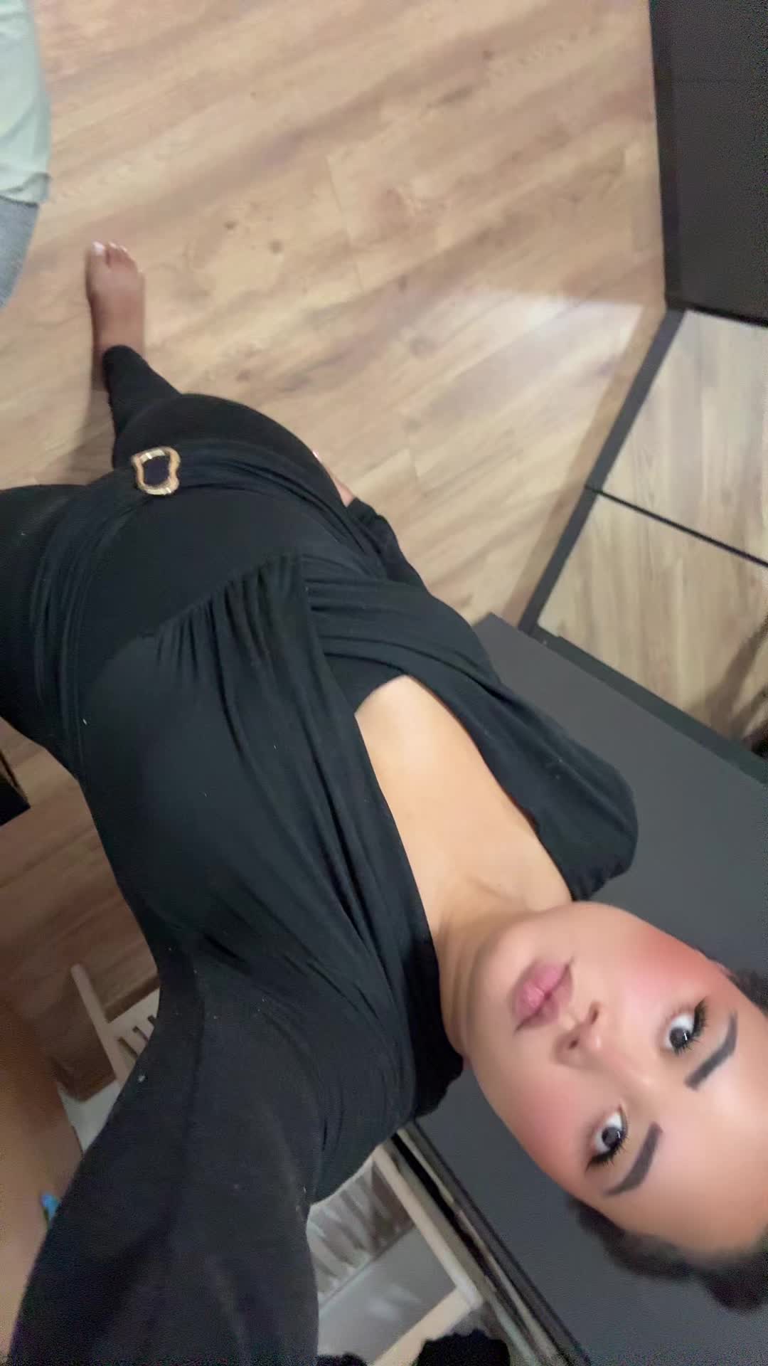 @Laurarodriguez_42