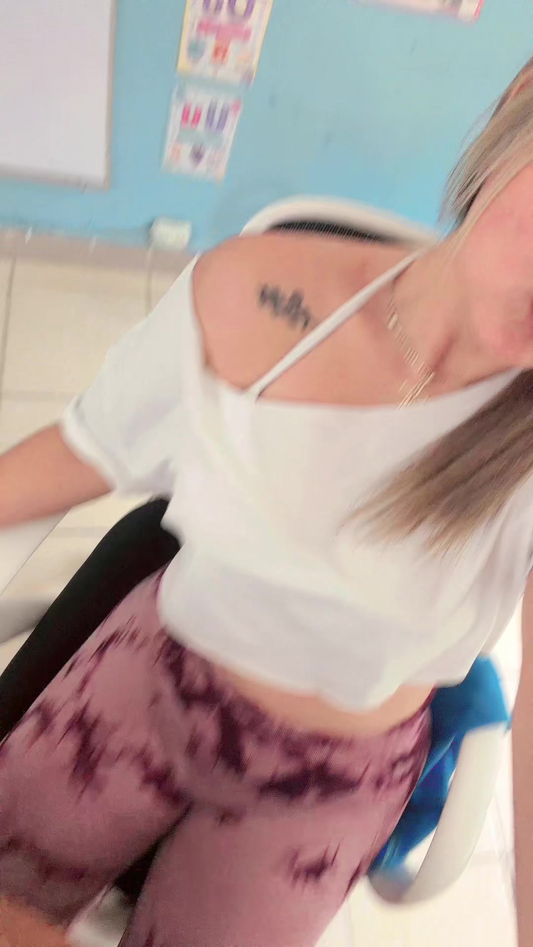 @️