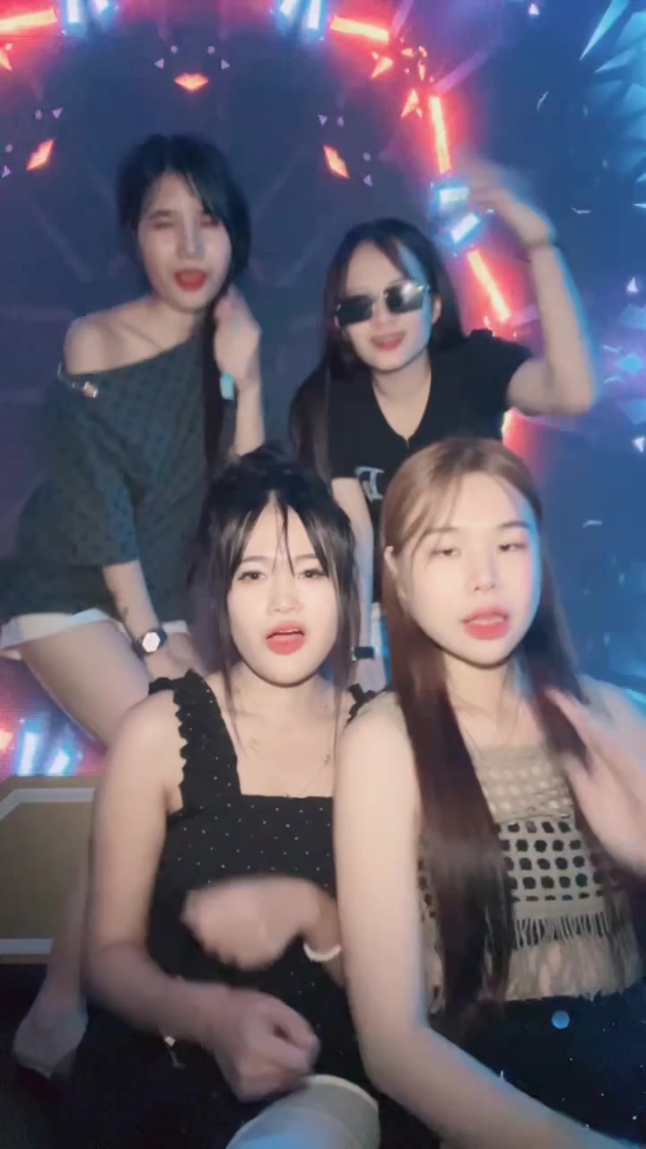 @N M k 🤍