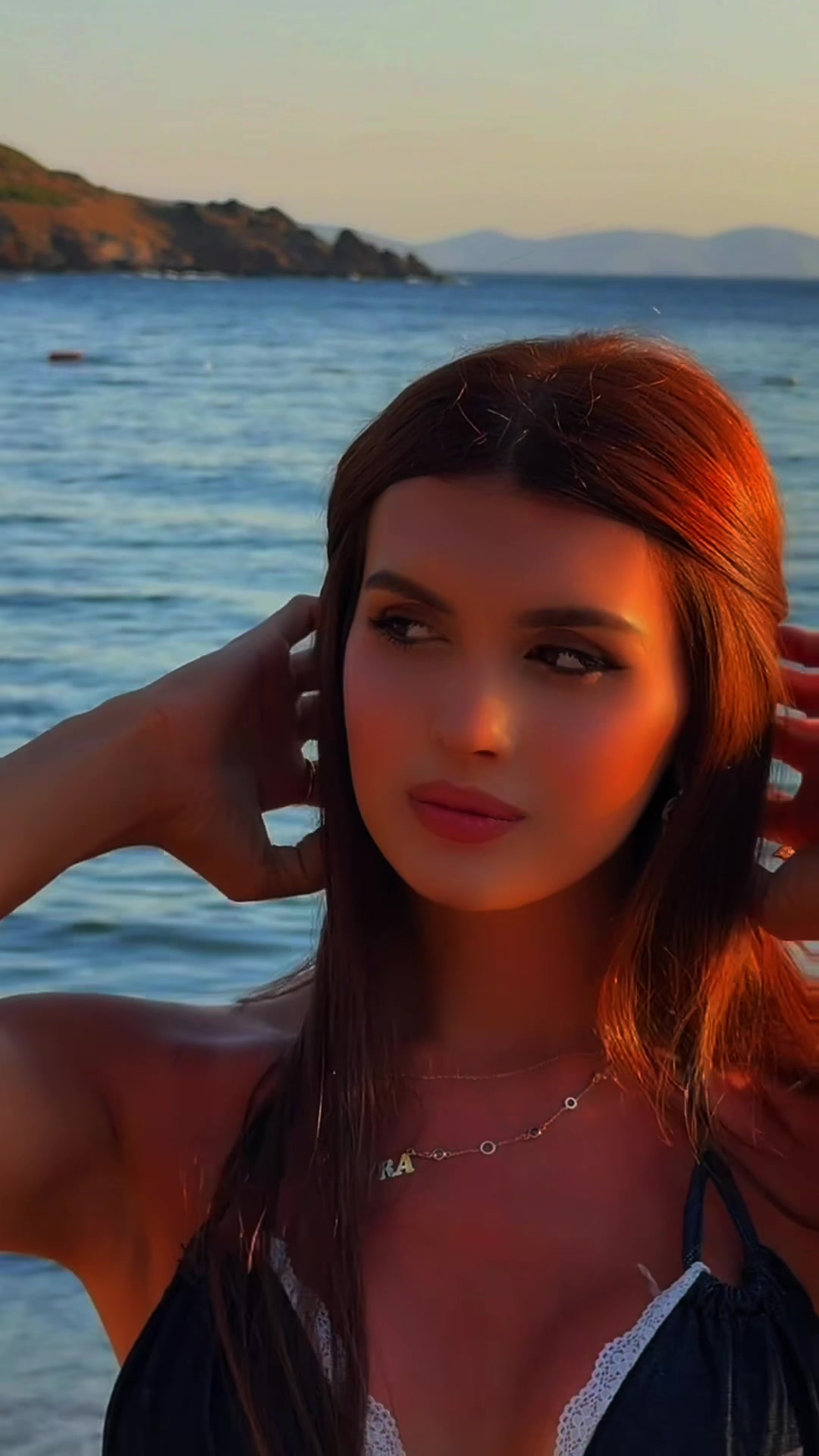 @Azra Edebalı