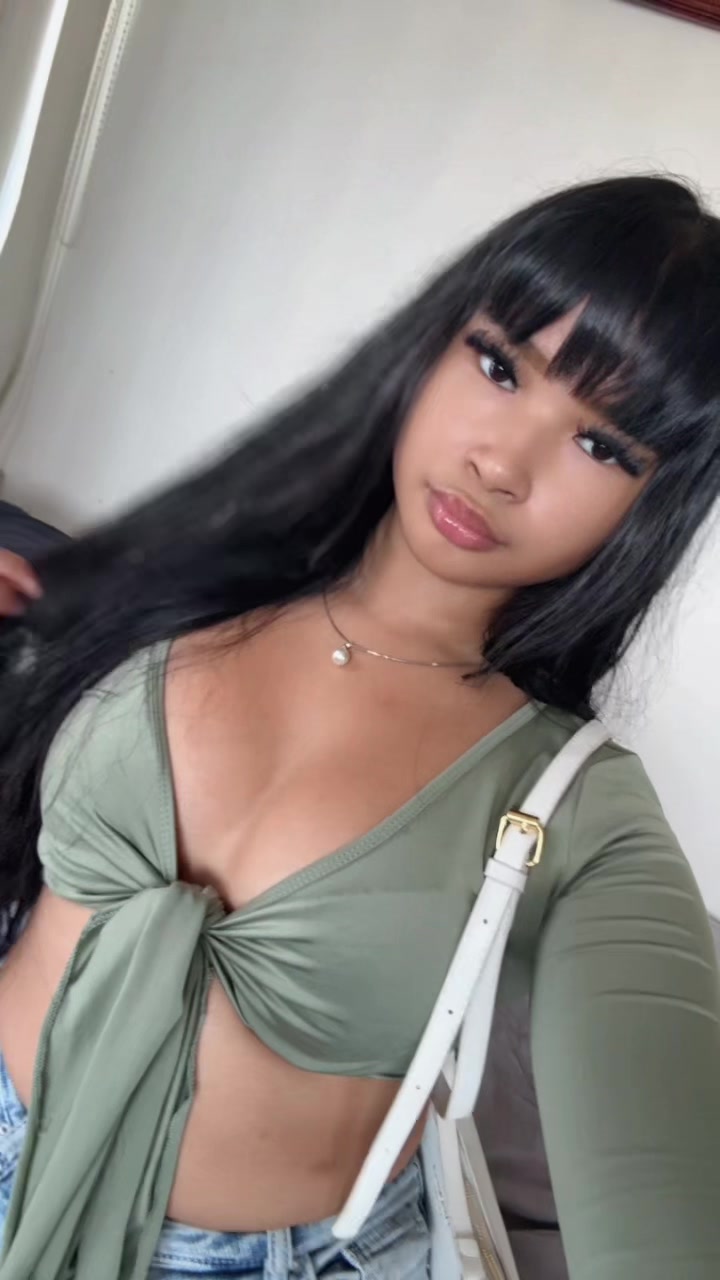 @poopyazngirl